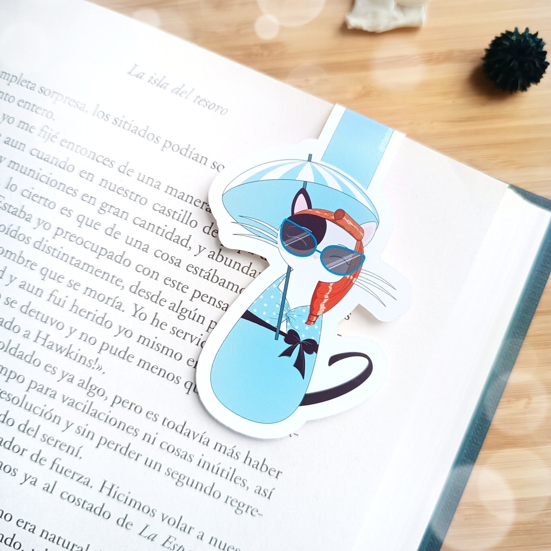 Lectura, sol y gatitas pin-up - Marcadores magnéticos para un verano muy bookcat - 9