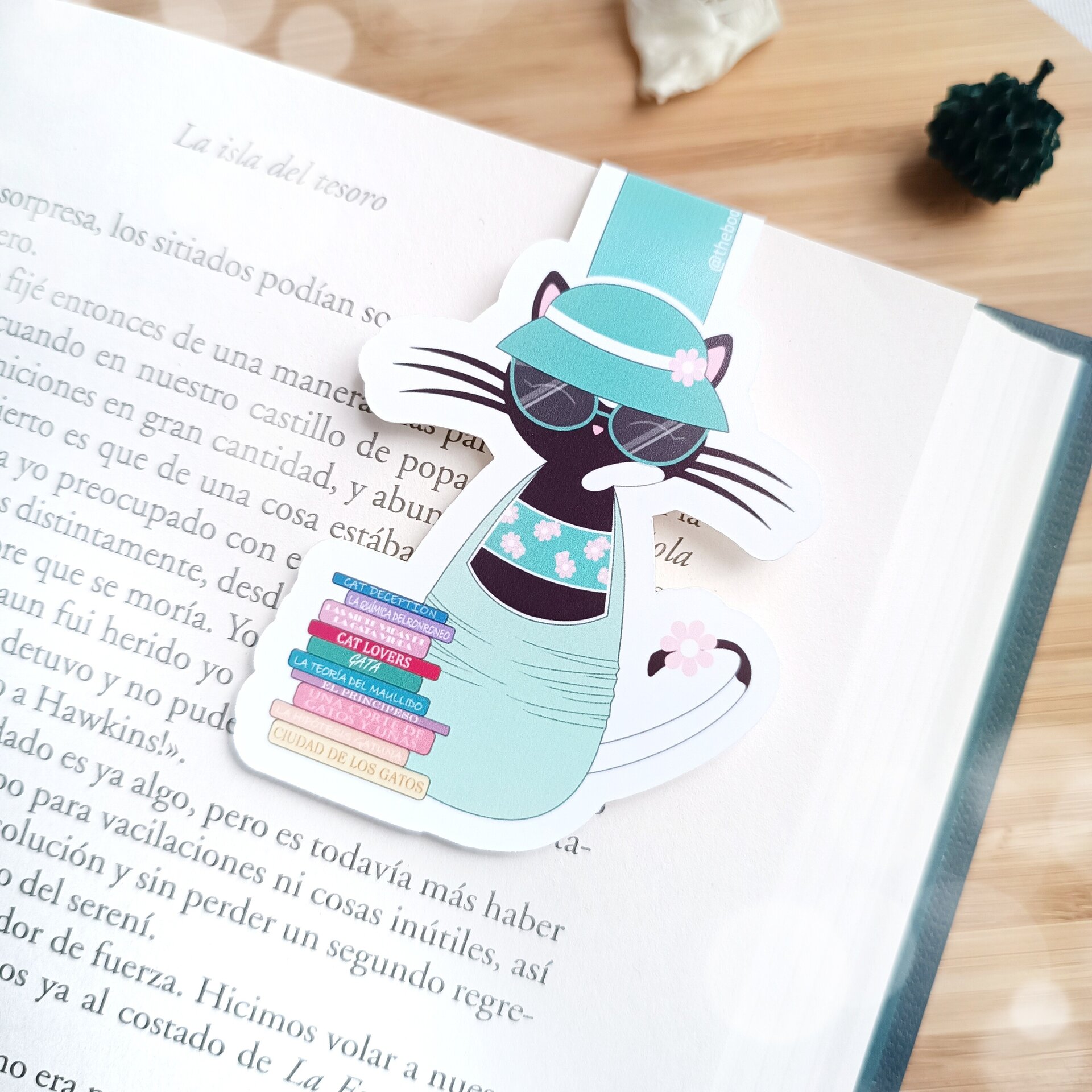 Lectura, sol y gatitas pin-up - Marcadores magnéticos para un verano muy bookcat - 12