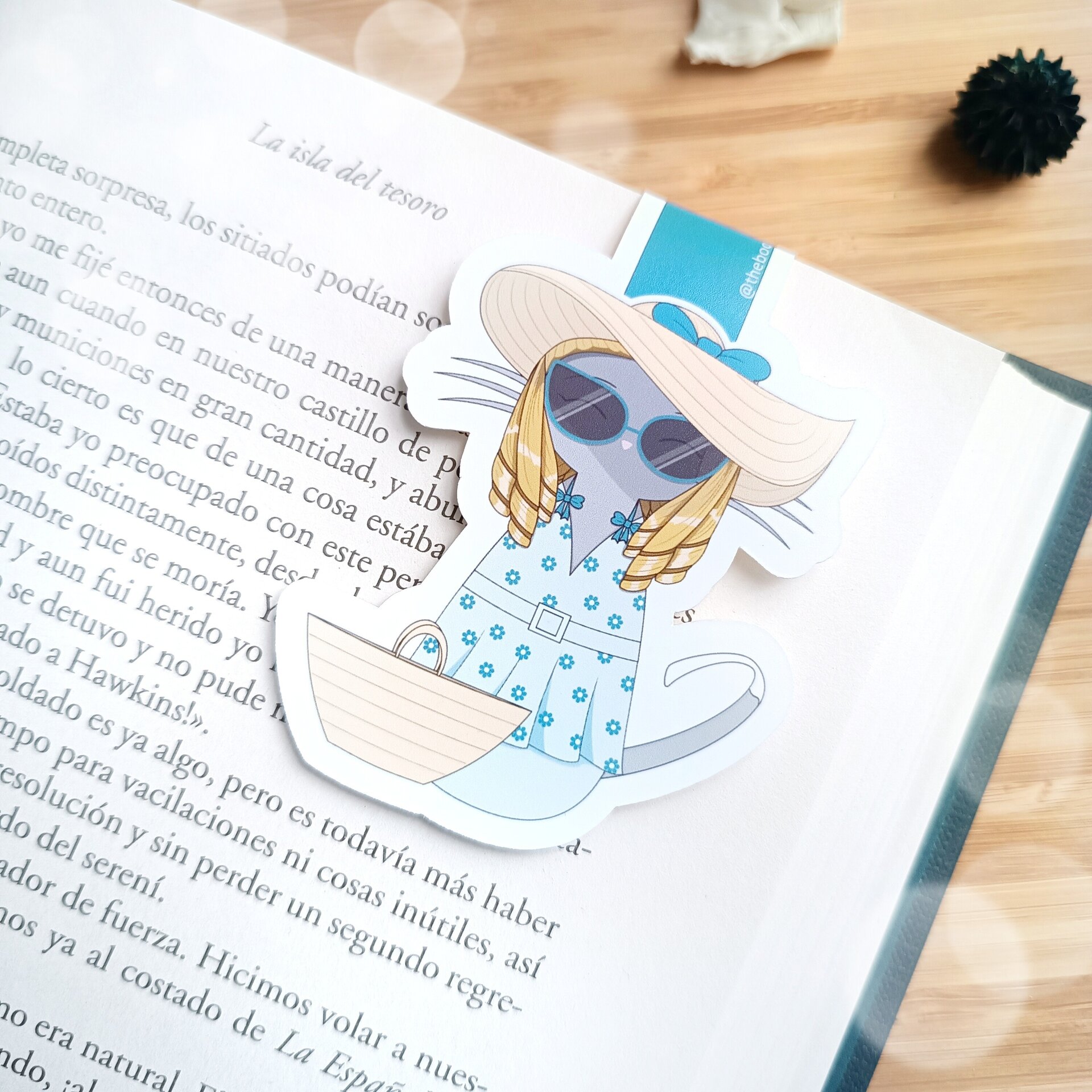Lectura, sol y gatitas pin-up - Marcadores magnéticos para un verano muy bookcat - 5