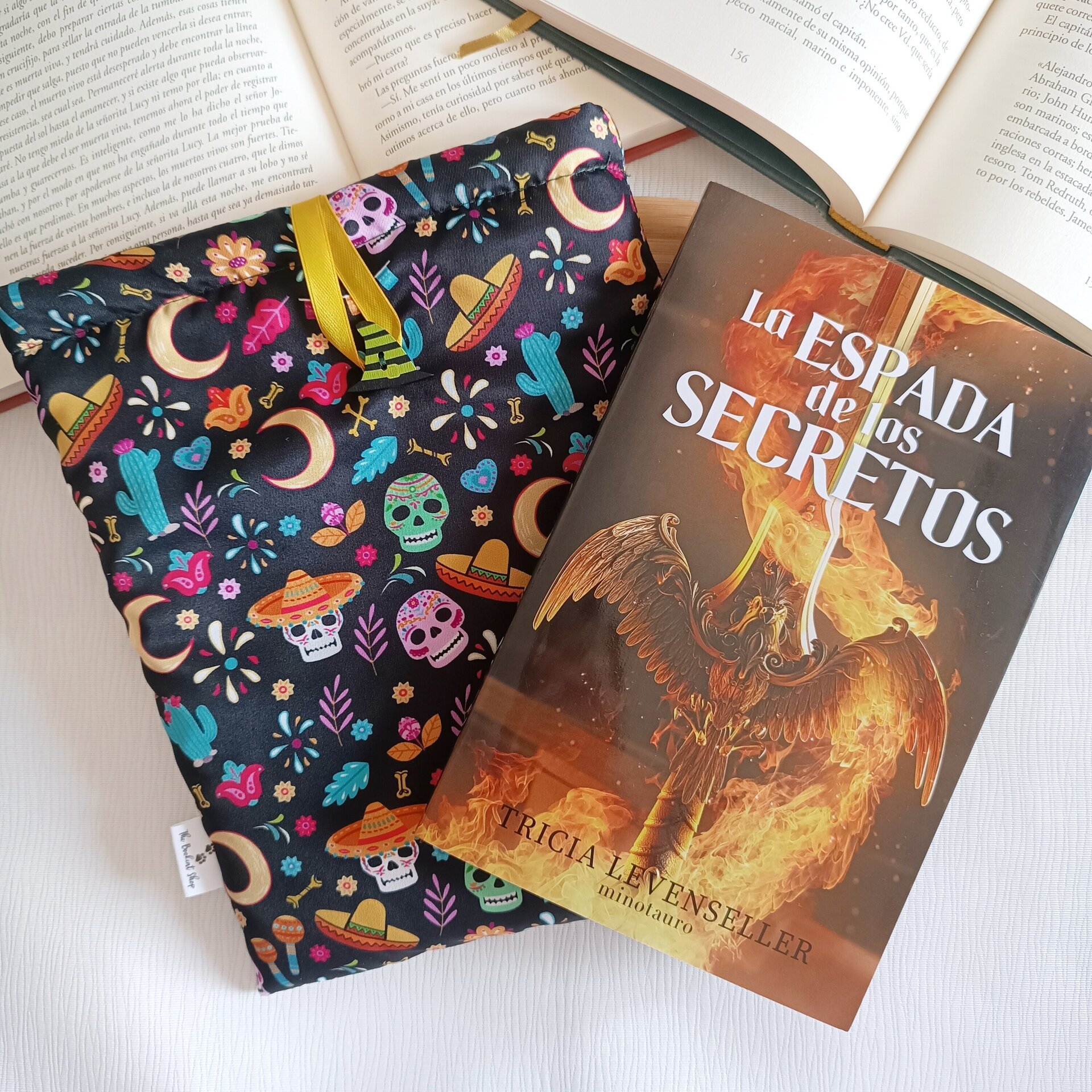 Funda de libro Halloween - Diseño Katrina con calaveras y flores - 6