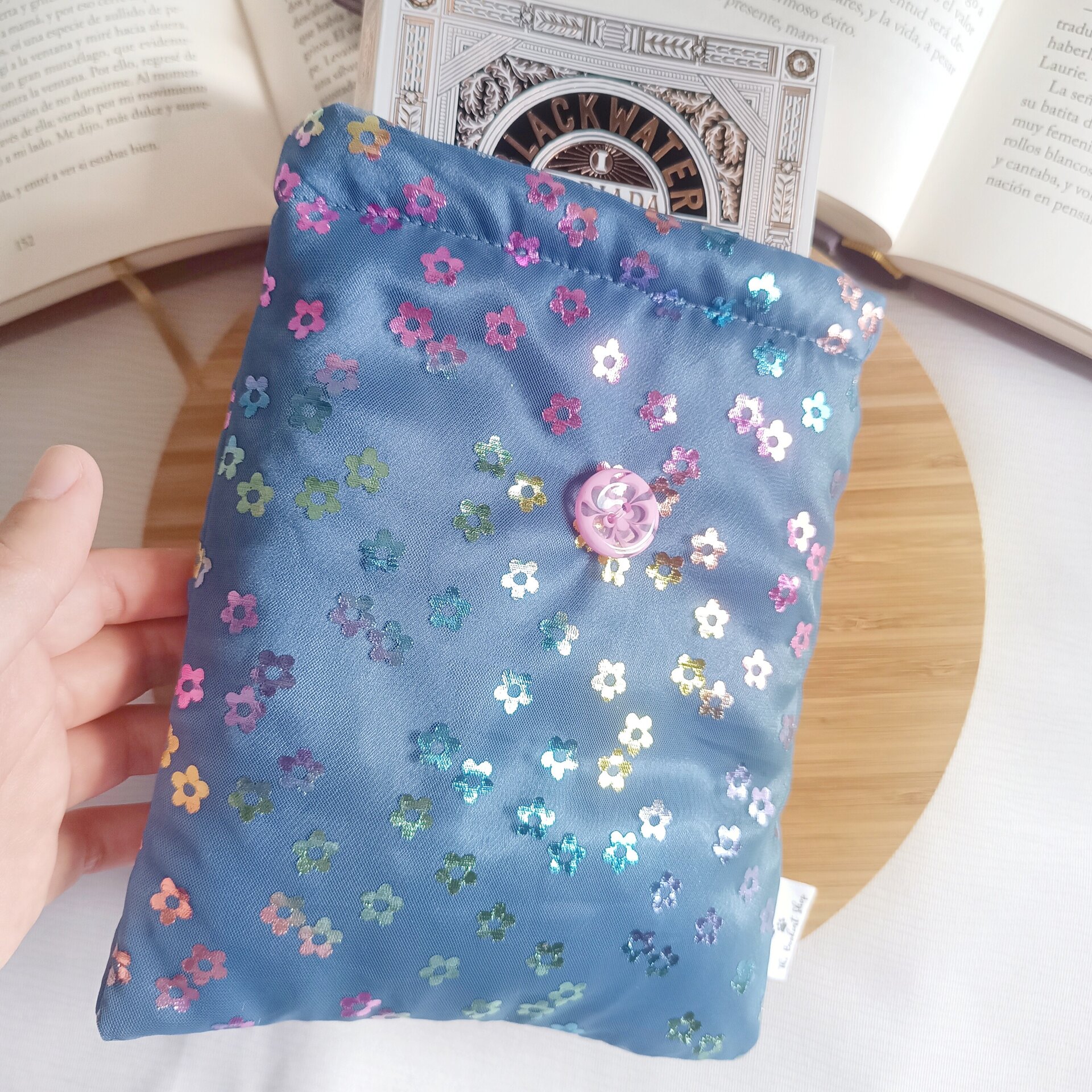 Funda de libro con flores metalizadas - Diseño brillante y elegante - 2