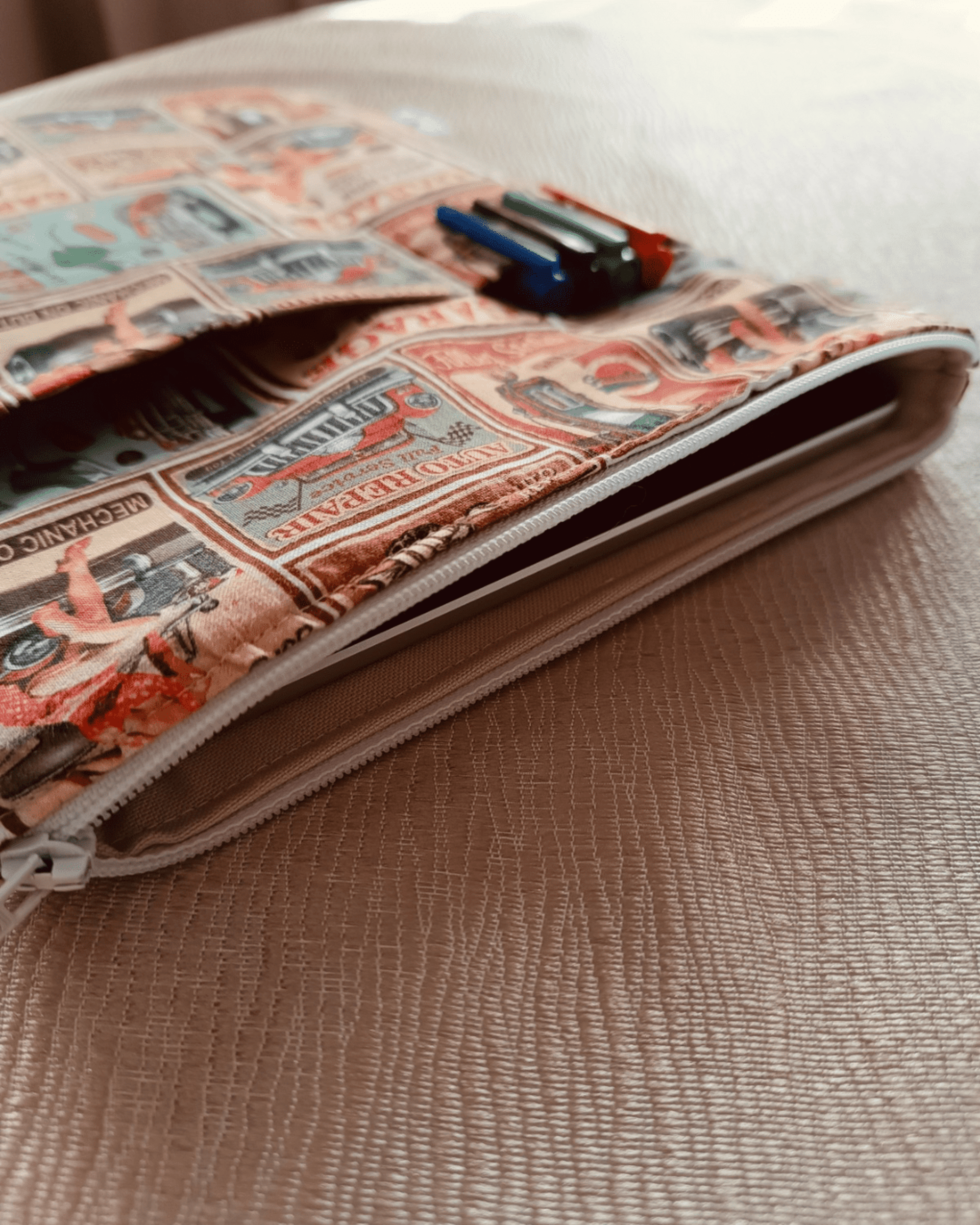 Funda para tablet - Diseño retro inspirado en el pin-up clásico - 6