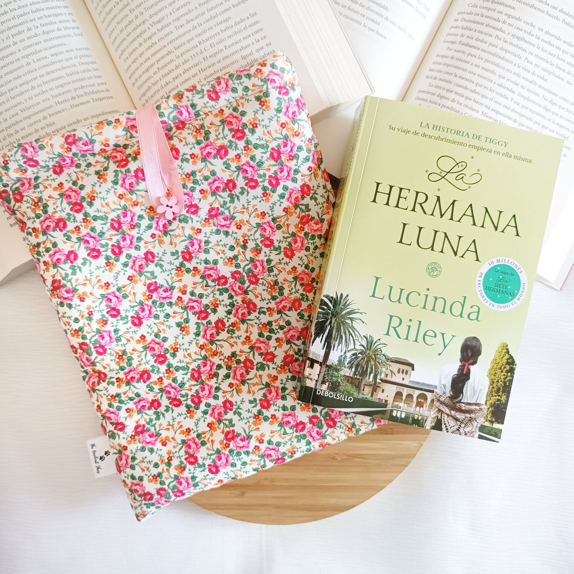 Funda de libro - Diseño floral con pequeñas flores rosas y sutiles - 6