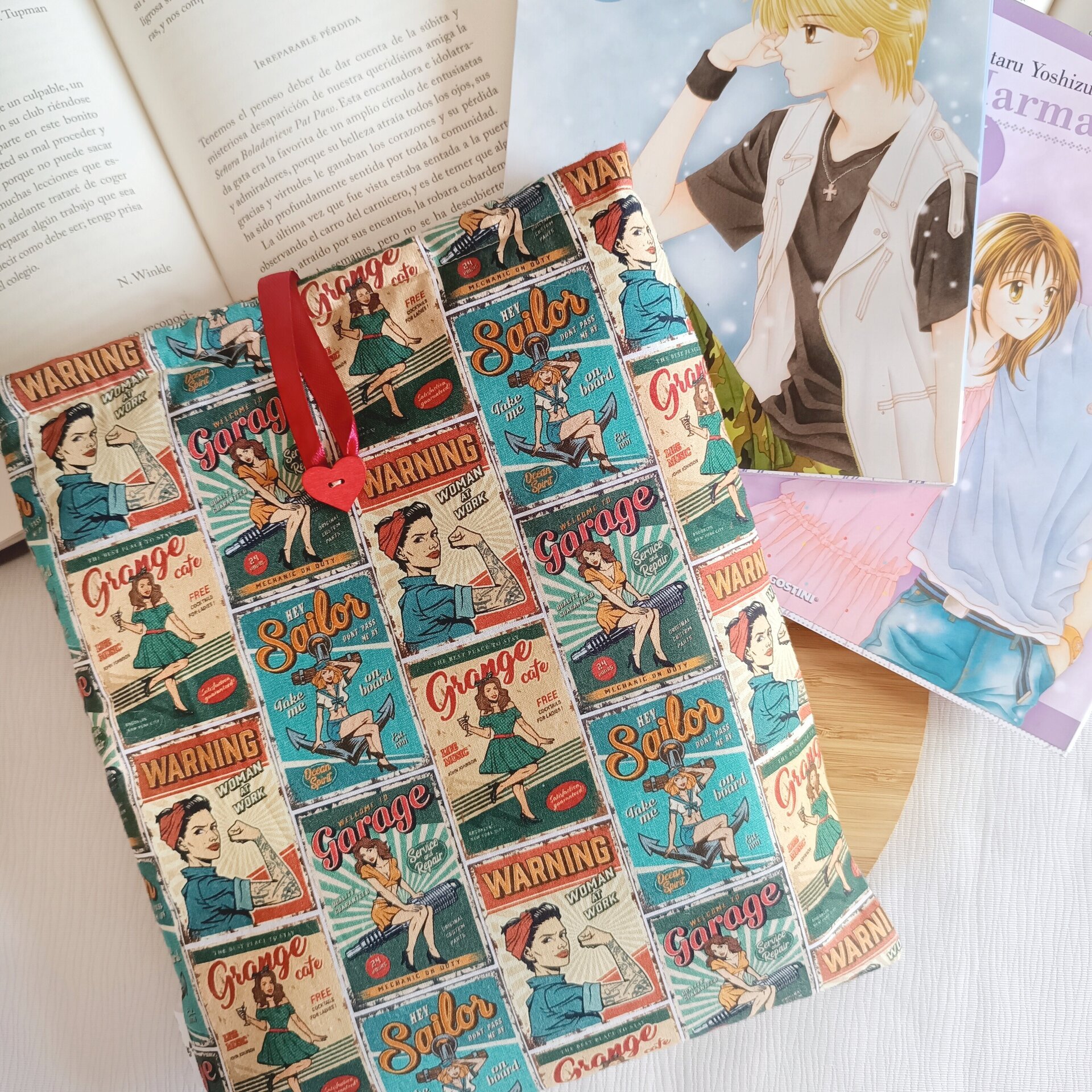 Funda de libro - Estilo pin-up vintage para un toque retro - 2