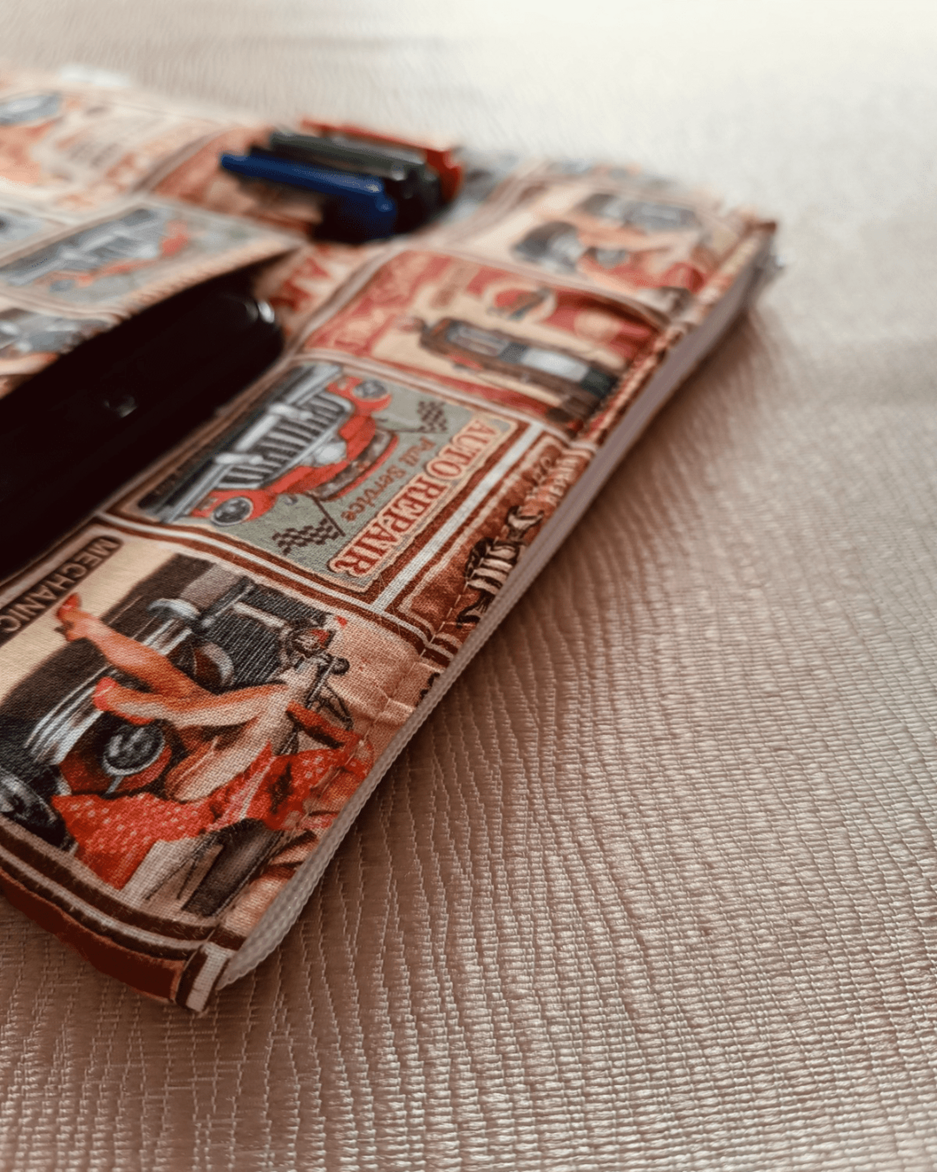 Funda para tablet - Diseño retro inspirado en el pin-up clásico - 5