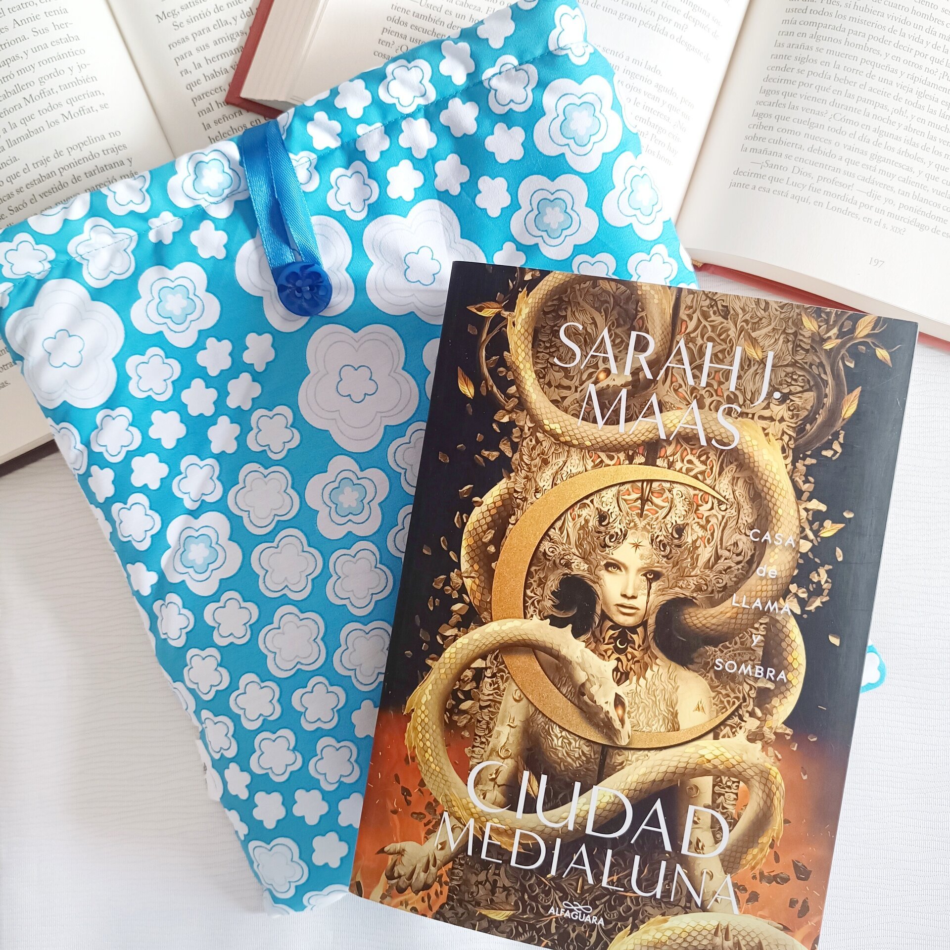 Funda de libro - Motivos florales para un toque sutil - 7